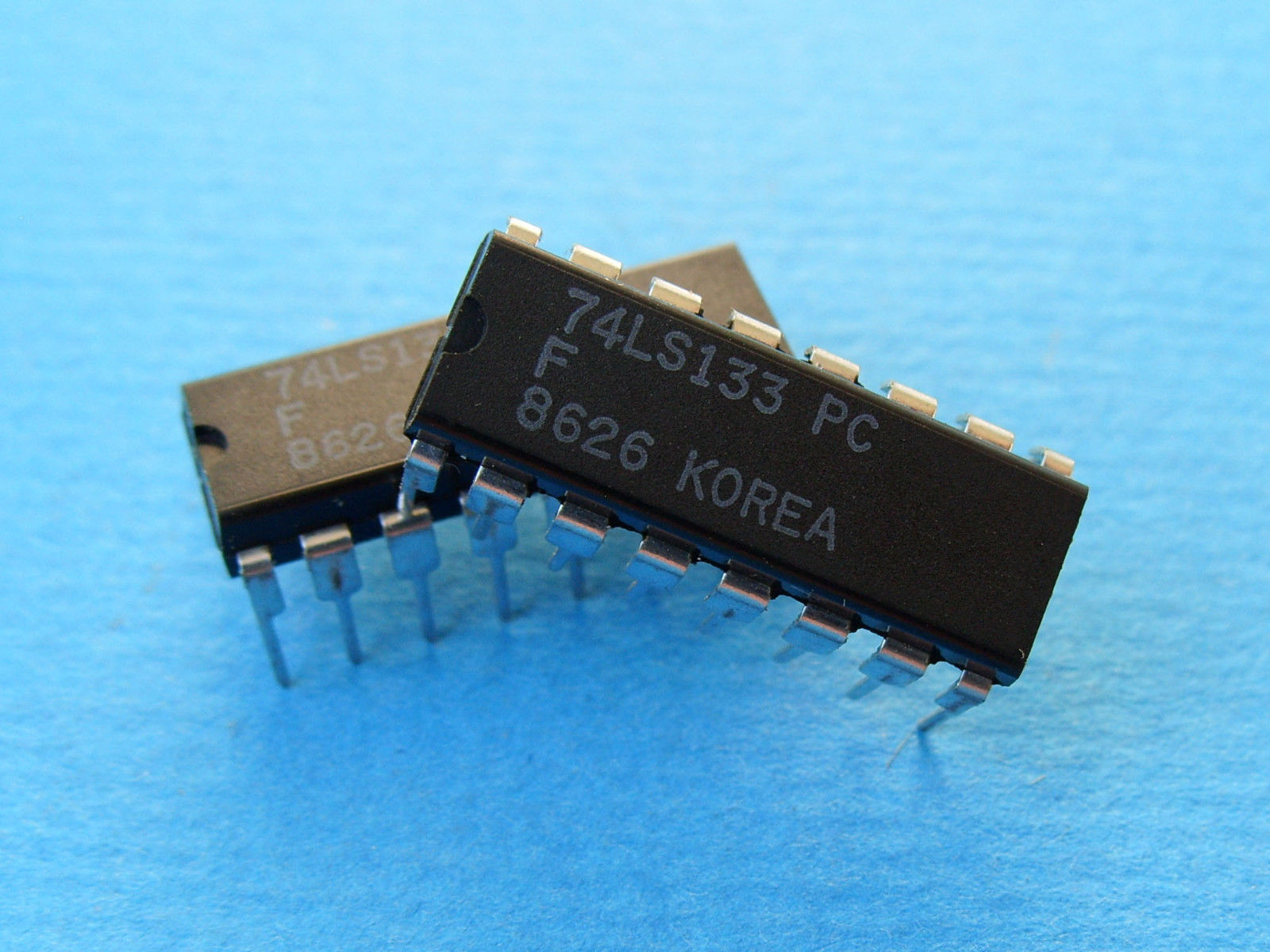 74133 DIP 13-Input NAND Gate