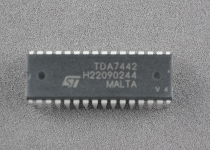 7442 DIP BCD To Decimal Decoder