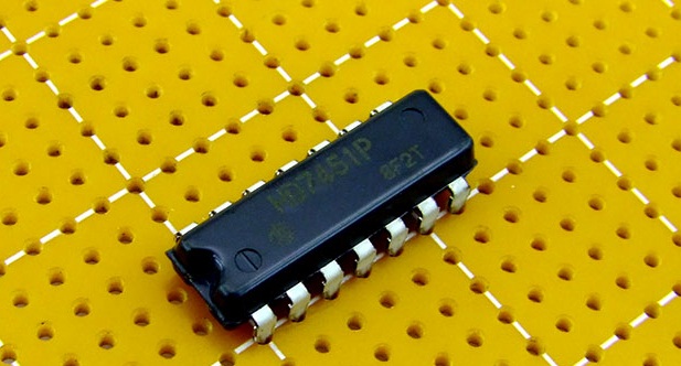 7451 DIP Dual 2-Wide 2-Iput AND-Or-Invert Gate