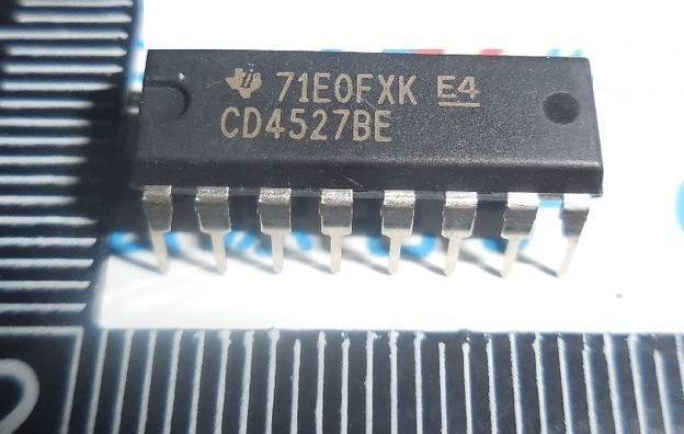 4527 DIP BCD RATE MULTIPLIER