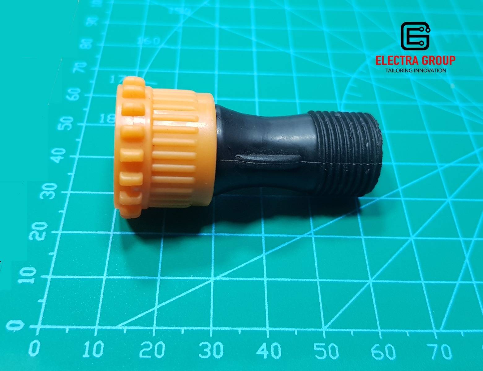 Sprinkler Plastic Water Nozzle Orange Sprayer with 4 Small Holes