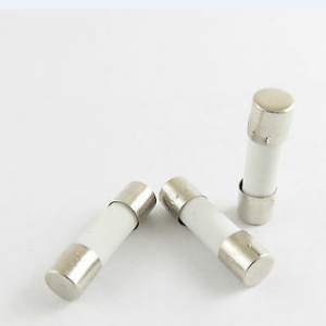 Ceramic Fuse 15A -250V (Size 5x20mm)