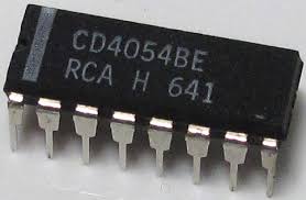 4054 DIP 7-Segment Decoder / Lcd Driver